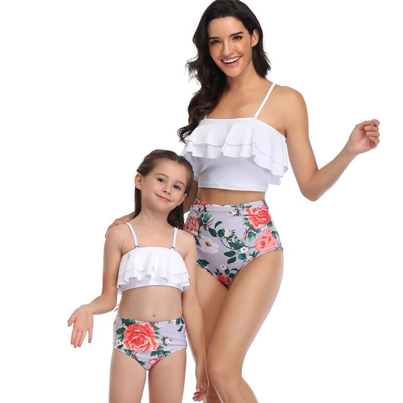 

2020 New Summer Swimsuit Mom And Daughter Ruffled Leaf Print Bikini Set Family Matching Swimwear Family Look Women Girls Bikini