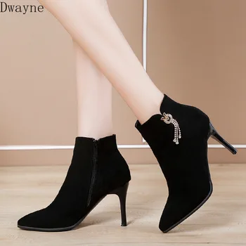 

2019 autumn and winter new Korean version of the pointed low tube plus velvet warm Martin boots female high heel boots