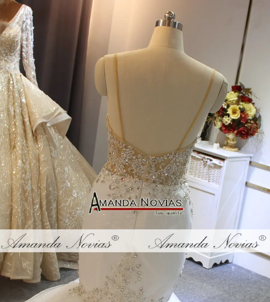 Блестящее свадебное платье с юбкой-годе от бренда amanda novias