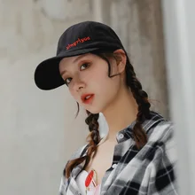 Шляпа Женская Корейская версия прилива Лето простая вышивка алфавит бейсбольная кепка Студенческая наружная солнцезащитная Кепка