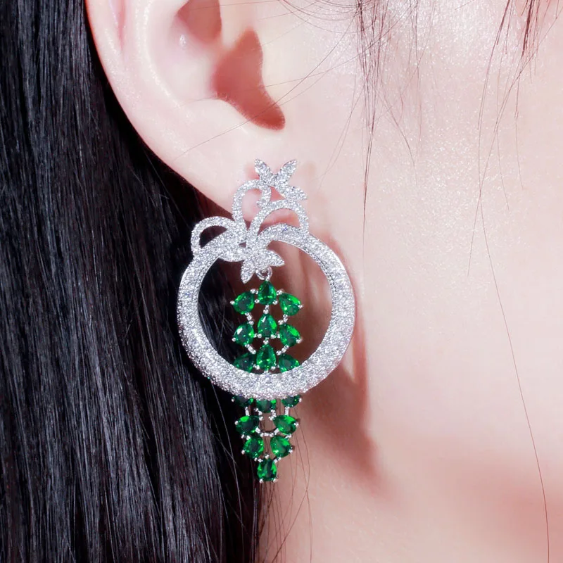 green CWWZircons геометрические круглые Висячие длинные королевские синие серьги Роскошные женские CZ Кристалл Свадебные вечерние ювелирные изделия CZ618 - Окраска металла: green