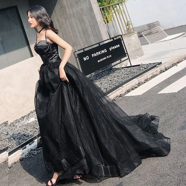 Sexy Modern Simple Vintage Black Wedding Dress With Long Sleeves Backless  Gown at Rs 17999 in Surat