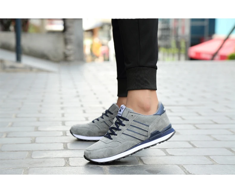 2020 Men's Casual Breathable Sneakers