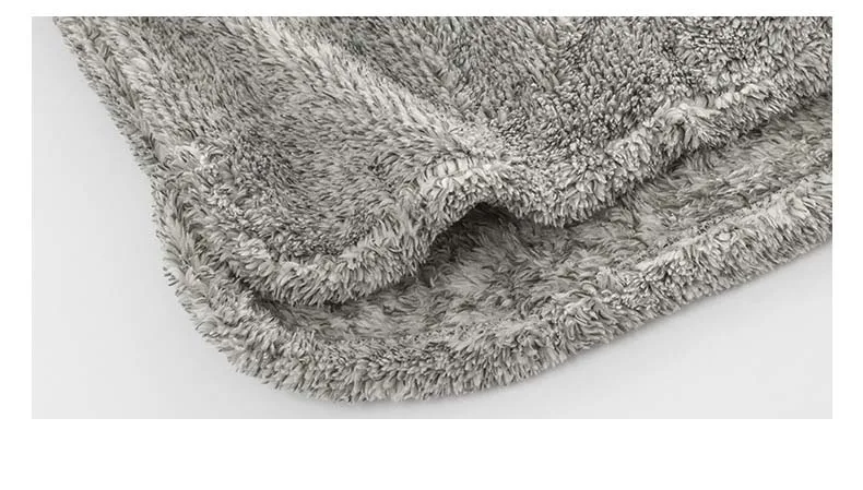 12462622410_2080583785