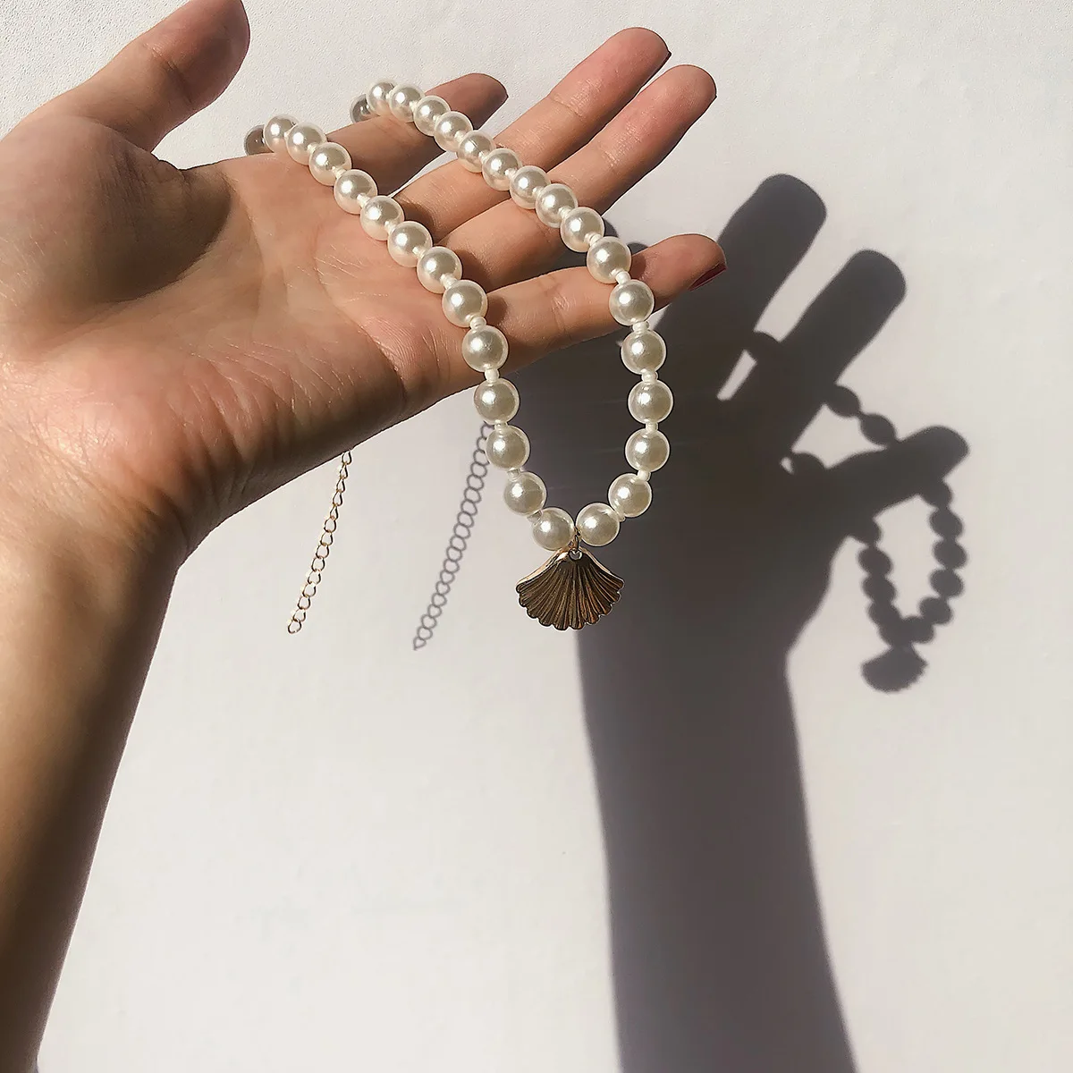 New design cross-border jewelry creative simple scallop personality multi-element Pearl shell single-layer temperament necklace