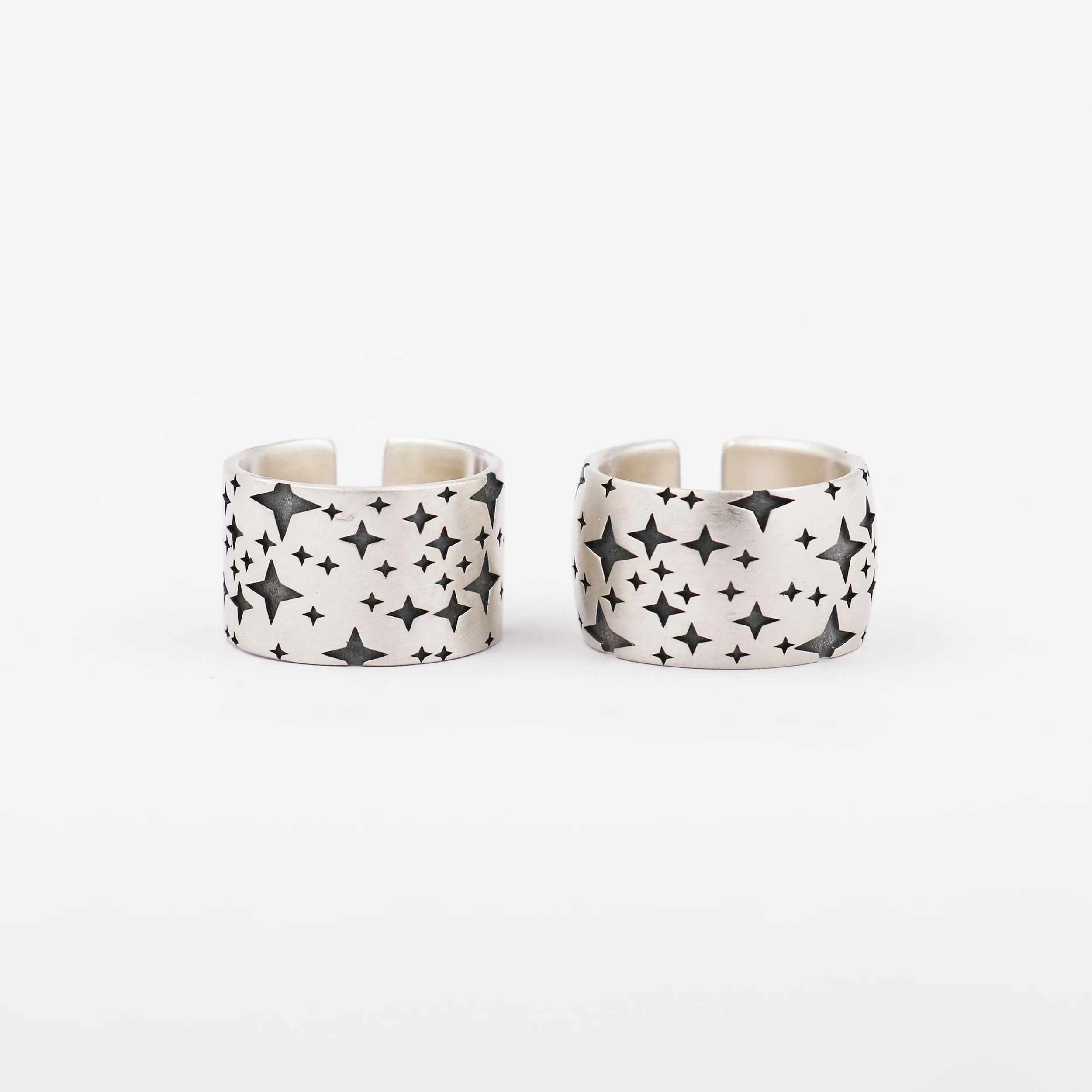

Solid Sterling Silver Stars Band Ring