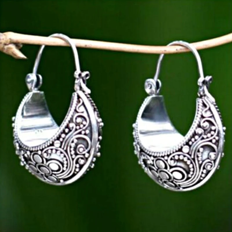 

Vintage Tibetan Silver Color Oval Hoop Earrings Zinc Alloy Hollow Out Fashion Boho Party Jewelry