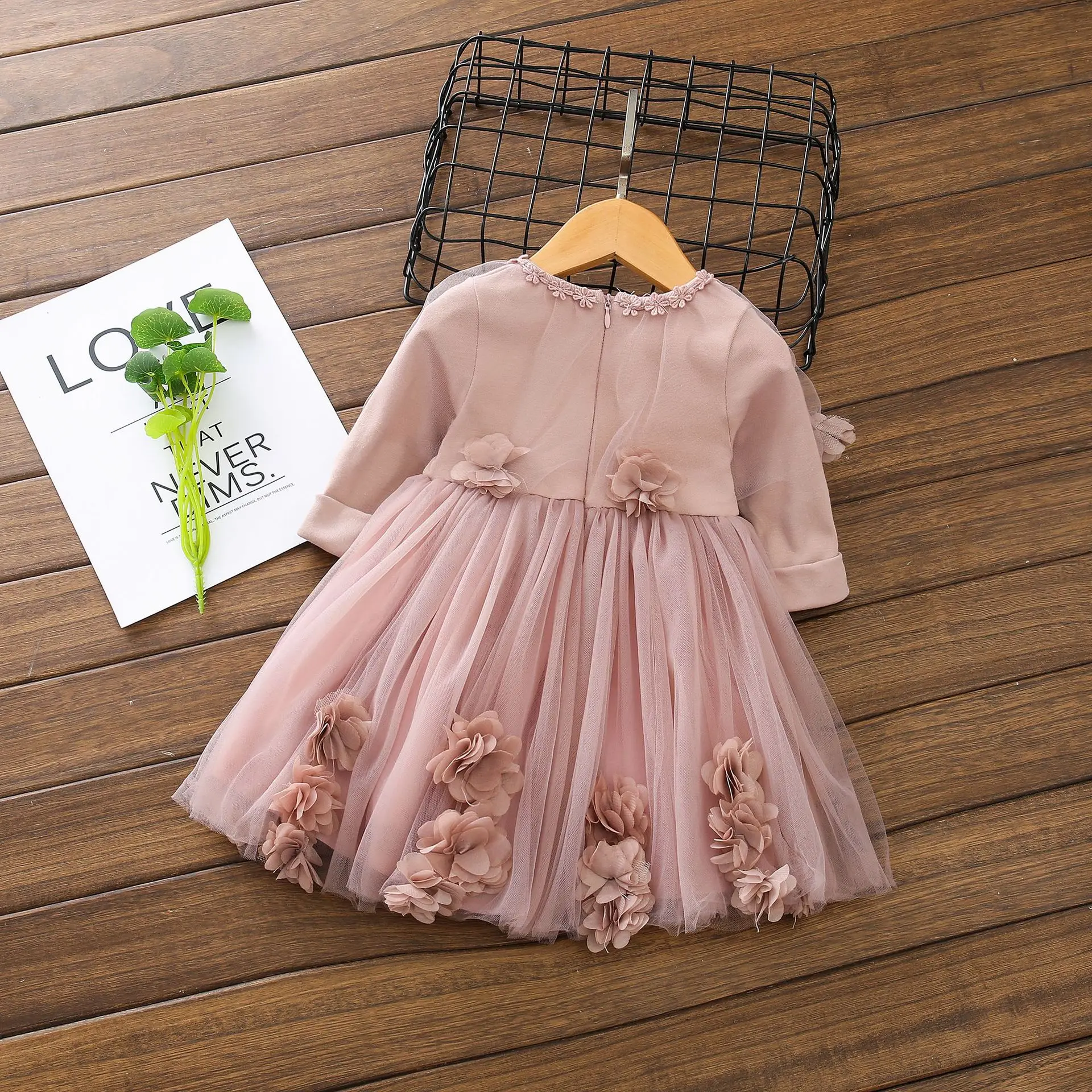 0-4T модная одежда для маленьких девочек Хлопковое платье с длинными рукавами, однотонное Сетчатое платье в цветочек, нарядное осеннее платье трапециевидной формы
