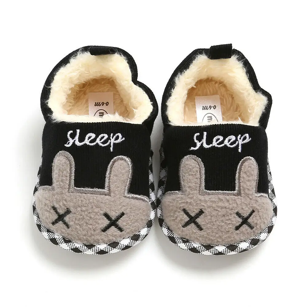Первые ходунки для маленьких девочек; обувь для новорожденных; зимняя теплая мягкая детская обувь; Размеры 0-18 м - Цвет: Черный