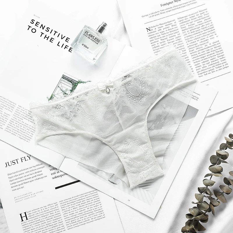 Женские кружевные трусики Lilymoda 3 шт. бесшовные с цветочным рисунком и стразами