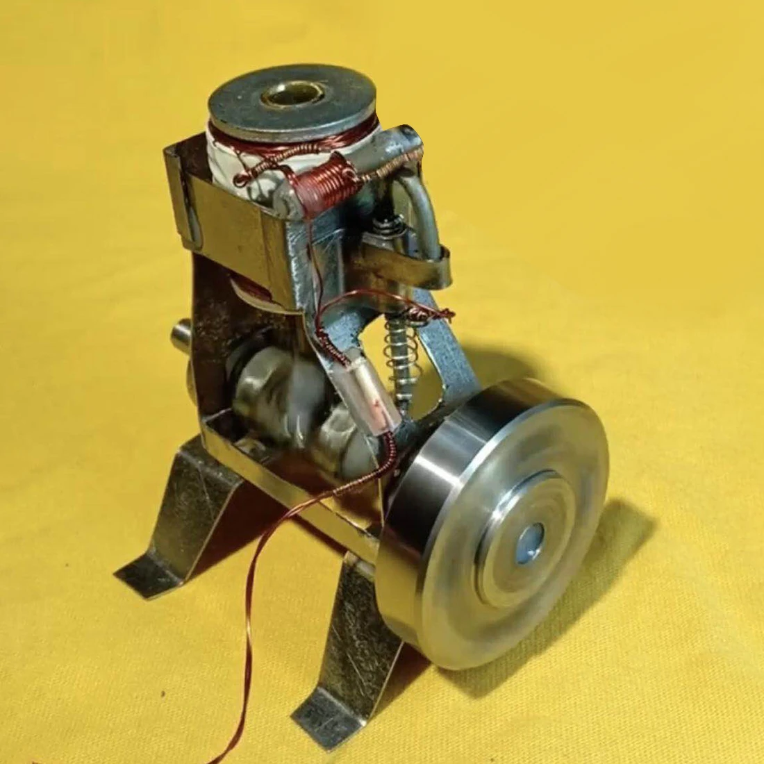 Ручной работы электромагнитный одноцилиндровый двигатель модель DIY электромагнитной энергии преобразования ствол игрушка