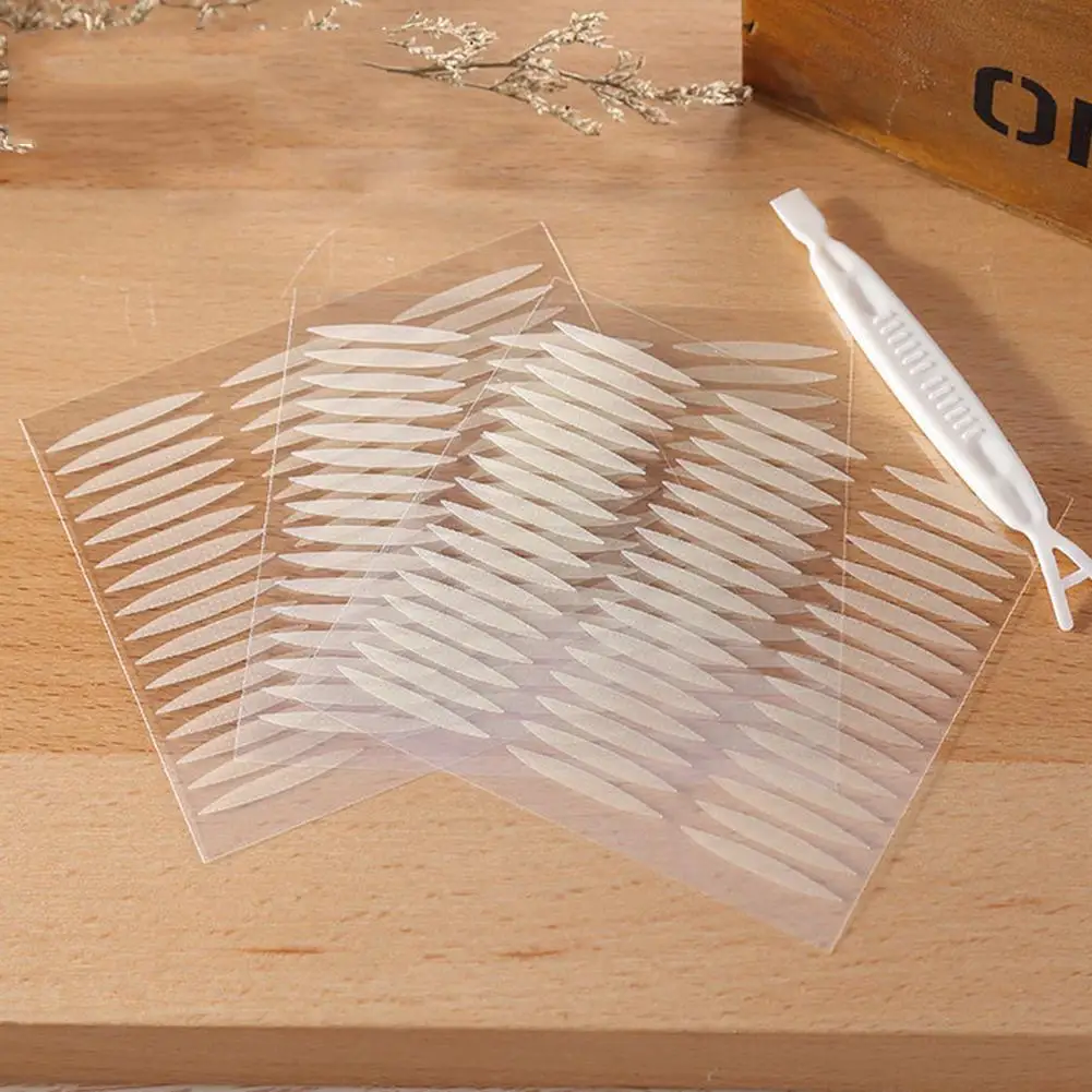 

70Pcs/Set Eyelid Tape Ultra Thin Invisible Makeup Sticker Adhesive Stickers Big Eyes Eyelid Stripe Decoration Make up Tool