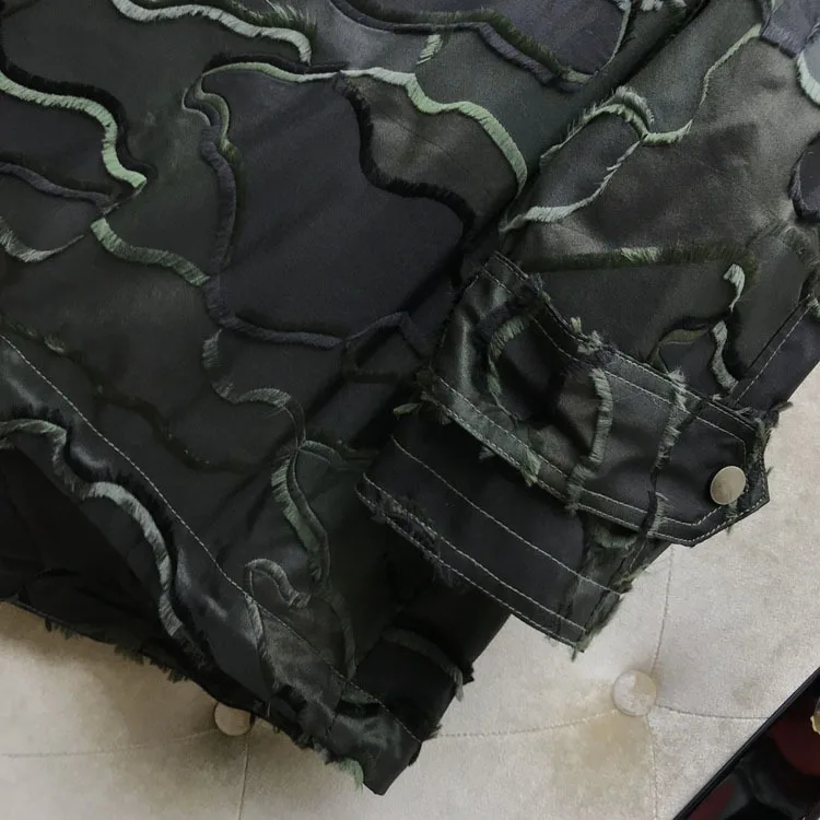 Ранняя весна женская новая красивая куртка с капюшоном в британском стиле с камуфляжной вышивкой по всему миру