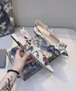 Embroidered roses 1