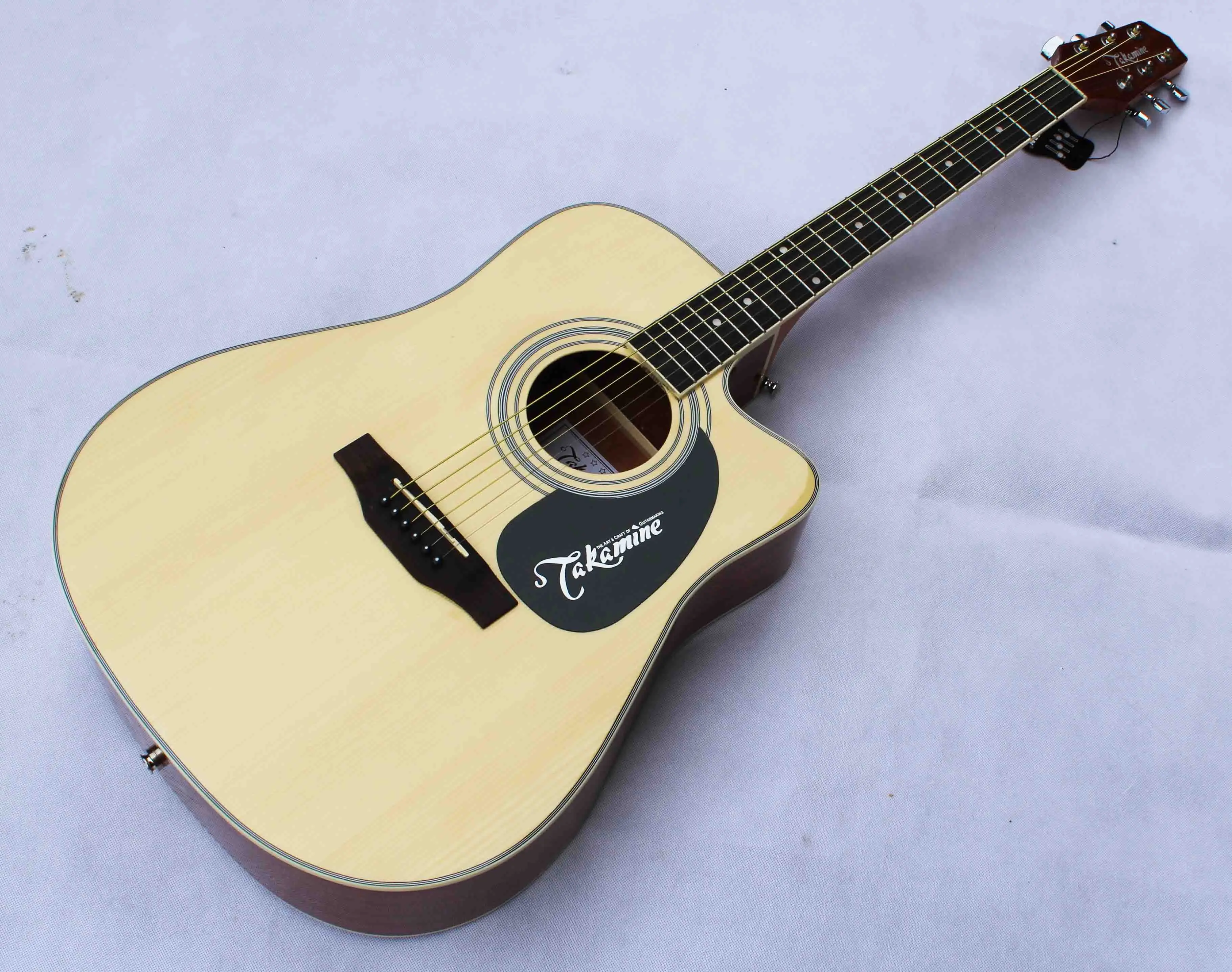 

41 inch acoustic guitar