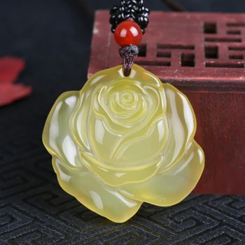 

Natural jade rose pendant woman sends friend to bring her own