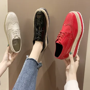 

Spring 2020 Korean version of the new patent-leather lace-up Brock British style thick bottom hollow casual casual women