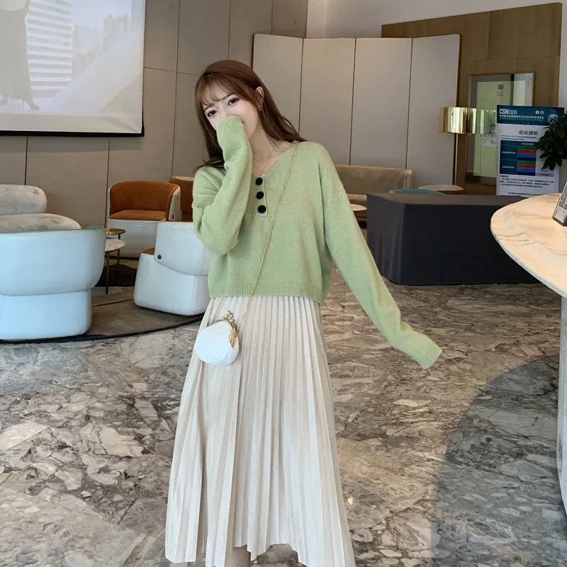 

Photo Shoot ~ Small Video ~ 2019 Autumn And Winter Solid Color Sweater + Pleated Skirt Two-Piece Set Base Two-Piece Set