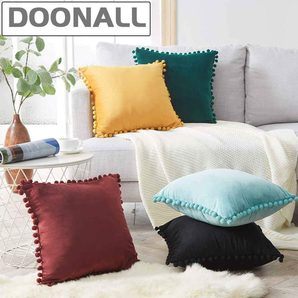 DOONALL Throw Pillow Covers with Pom poms Decorative 45*45cm Cushion