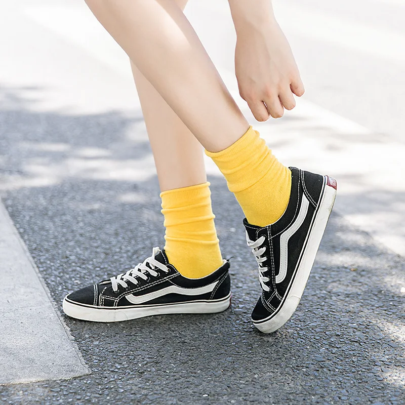 PEONFLY Harajuku, Осенние однотонные женские носки, яркие Хлопковые женские повседневные носки до щиколотки, яркие, желтые, зеленые, красные, забавные носки