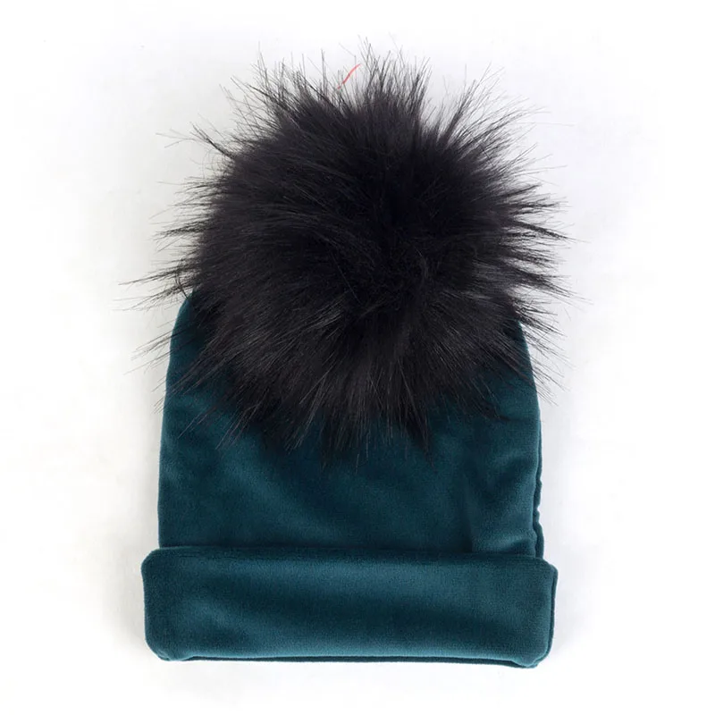 Geebro Newborn Baby Velvet Soft Thicken Beanies With Pom Pom Faux Fur Hairball Toddler Winter Warm Ear Hats Solid Color DK944 - Цвет: Dark Green12