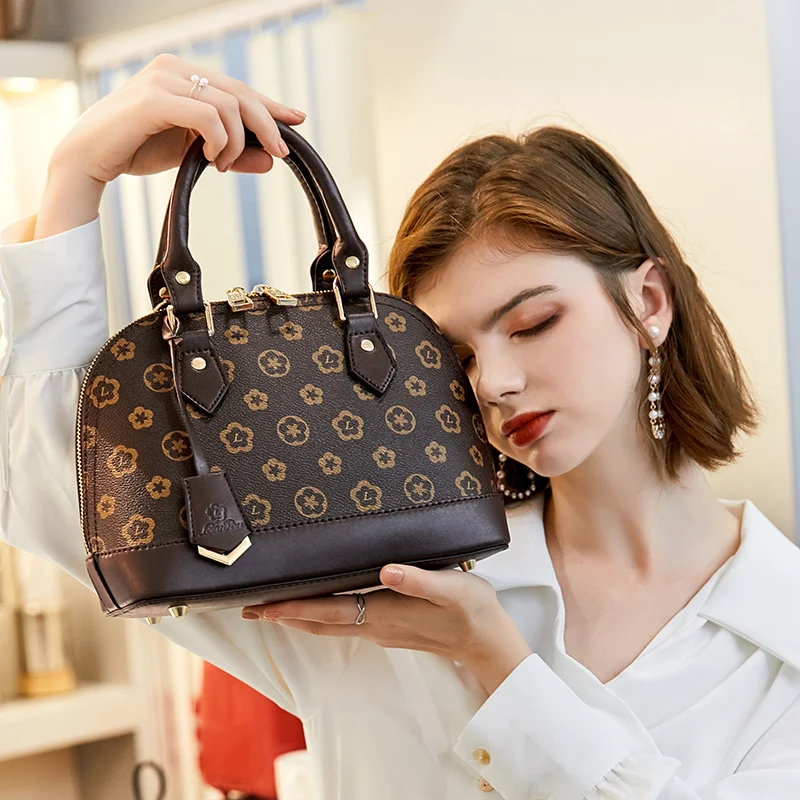 LOUIS VUITTON Dames Alma in Schwarz