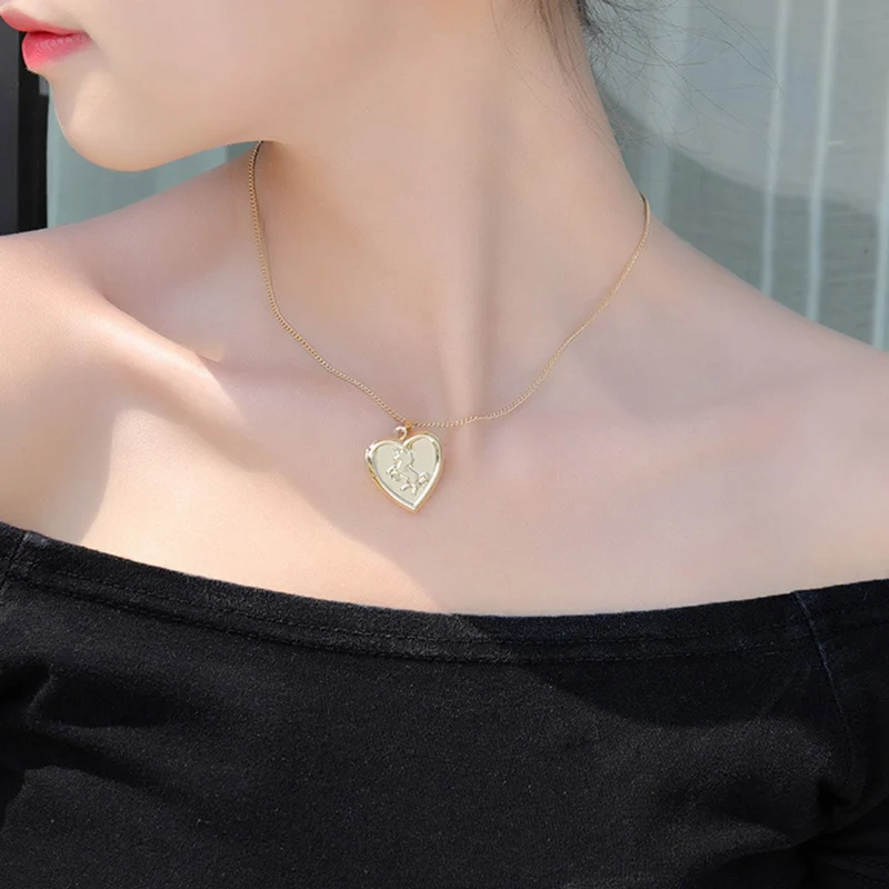 1 Pc Plated Gold Heart Shaped Friend Photo Picture Frame Locket Unicorn Pendant Necklace Romantic Fashion Jewelry Nice Gift