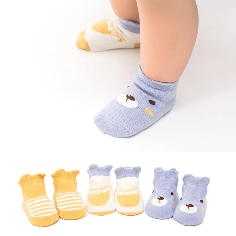 3 пара/лот, хлопковые носки для малышей носки-тапочки для новорожденных детские короткие носки нескользящие носки из силикагеля дизайн с животными из мультфильмов