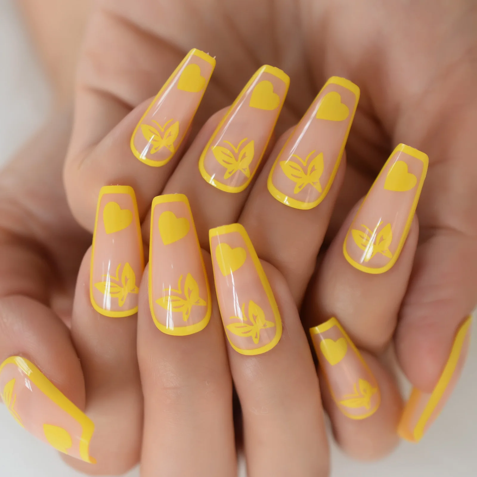 Marble Design 💅 Marble design is a nail art technique where you place  drops of nail polish on the nails to create a beautiful swirl o... |  Instagram