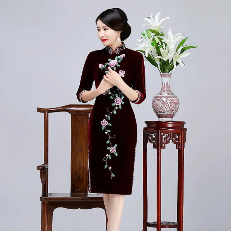Новинка, китайское платье с цветами, женское сексуальное платье с высоким Чонсам с высоким разрезом, большой размер 4XL, благородное тонкое вечернее платье, классическое платье, Qipao - Цвет: Burgundy2