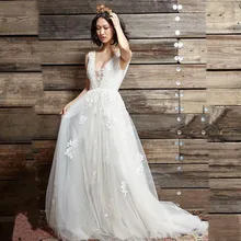 

Charming Deep V-Neck Wedding Dress For 2021 Organza Lace Appliques Sleeveless Court Train Backless Bride Gown For Elegant Women