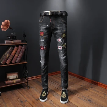 

2020 Fashion Black Jeans Men Embroidery Badge Ripped Jeans Homme Cotton Straight Mens Denim Trousers skinny jeans men clothing