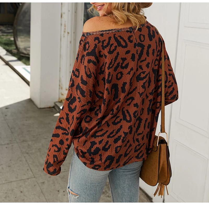 12331868796_1826084151