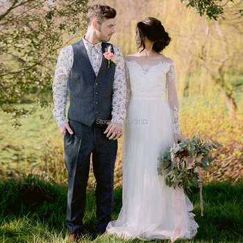 

A Line Boat Neck Boho Tulle Wedding Dresses 2020 Ivory Lace Applique Long Sleeves Floor Length Country Bride Dress Buttons Back