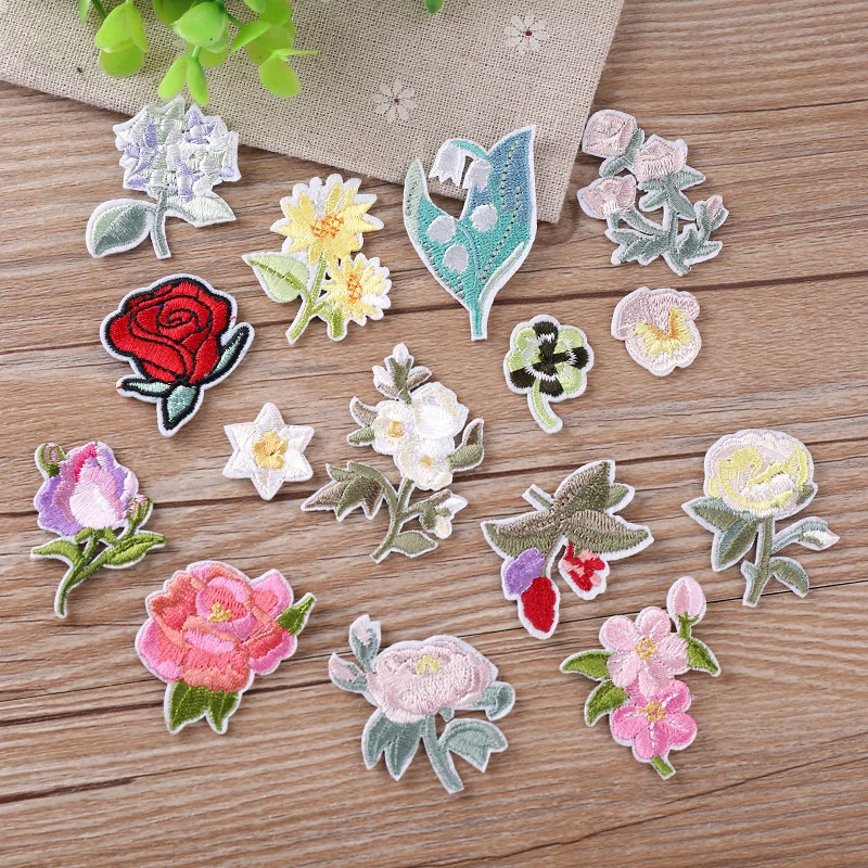 

1PC Flower Embroidery Patch Heat Transfers Iron On Sew On Patches DIY Sticker High Quality Cloth Patch Decoration Accessories