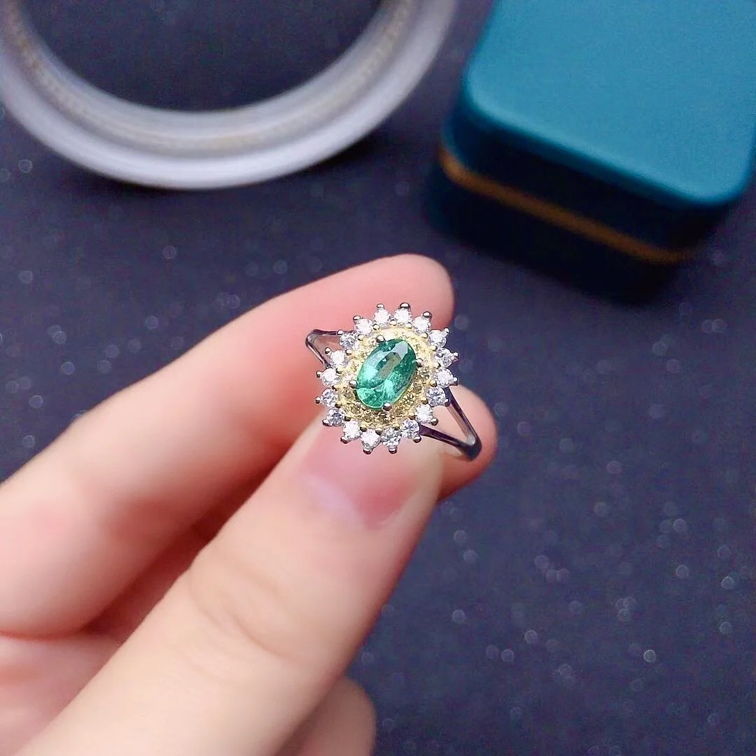 H8601f7f3ea464dd991fcf70c7c82cb8dT