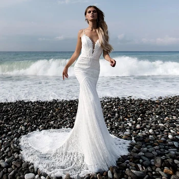 

Elegant V-neck Lace Mermai Wedding Dress 2020 Cpurt Train Applique Spaghetti Straps Backless Bridal Gowns