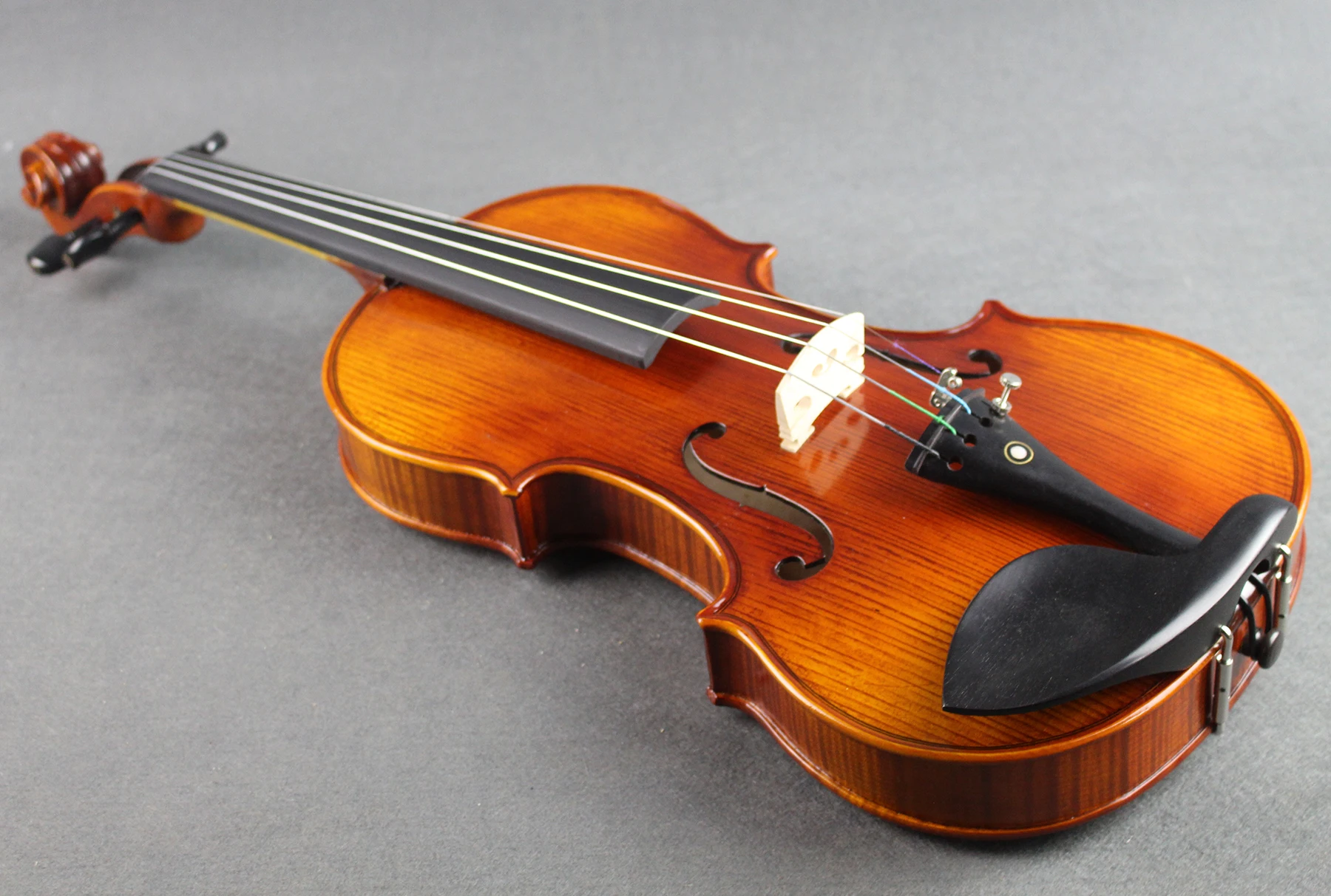 4/4 Violin with Case and Bow