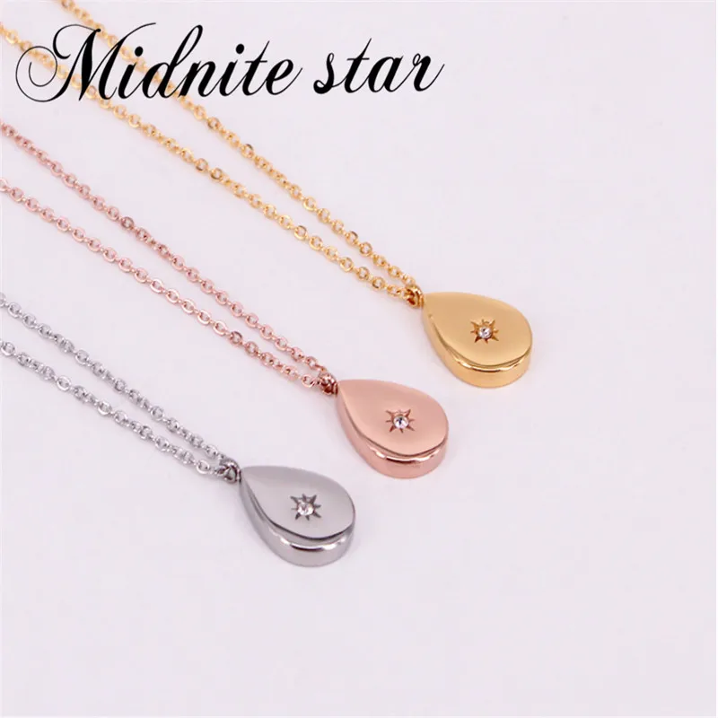 

Fashion Simple Drop Shape Gold Silver Titanium Steel Necklace Pendant Men And Women Ornament Gift