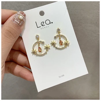 

Earrings female long section Korean temperament earrings French retro Hong Kong style moon water drop needle earrings