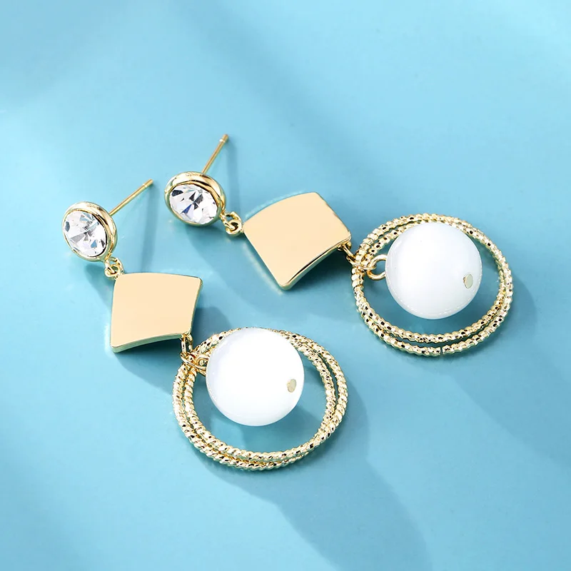 

Women's Earrings 2019 New Fashion Jewelry Korean Metallic Gold Pendant Earrings Party Dating Jewelry Christmas Gifts for Friends