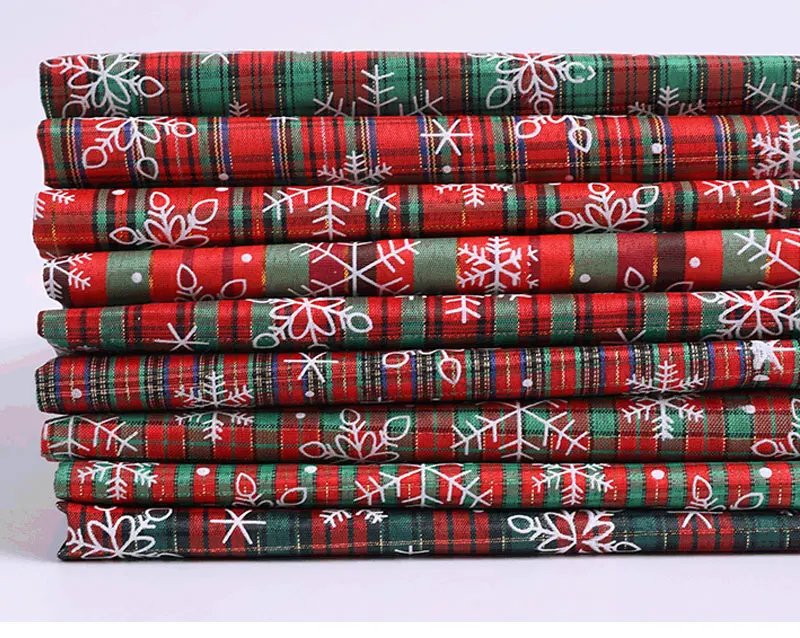 100*145 см полиэстер ткань Рождественская клетчатая ткань Снежинка горячего тиснения ткань Сделай Сам пэчворк Рождественская подарочная упаковка на заказ