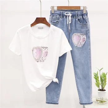 

2020 New Summer Women Set Fashion Beaded Love Print Short sleeve Tshirt + Elastic waist Nine Points Jeans 2 Piece Set Women H021