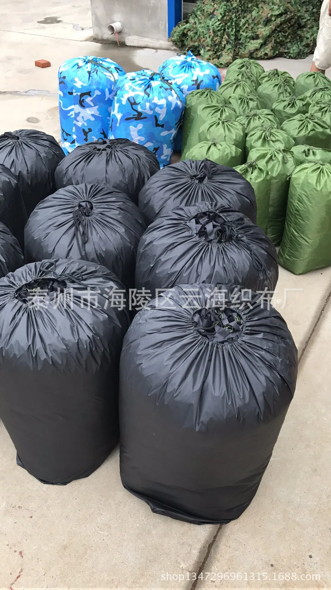 

Processing Solid Black Camouflage Network Black And White with Pattern Camouflage Net Black Sunshade Net Decorative Wire Mesh