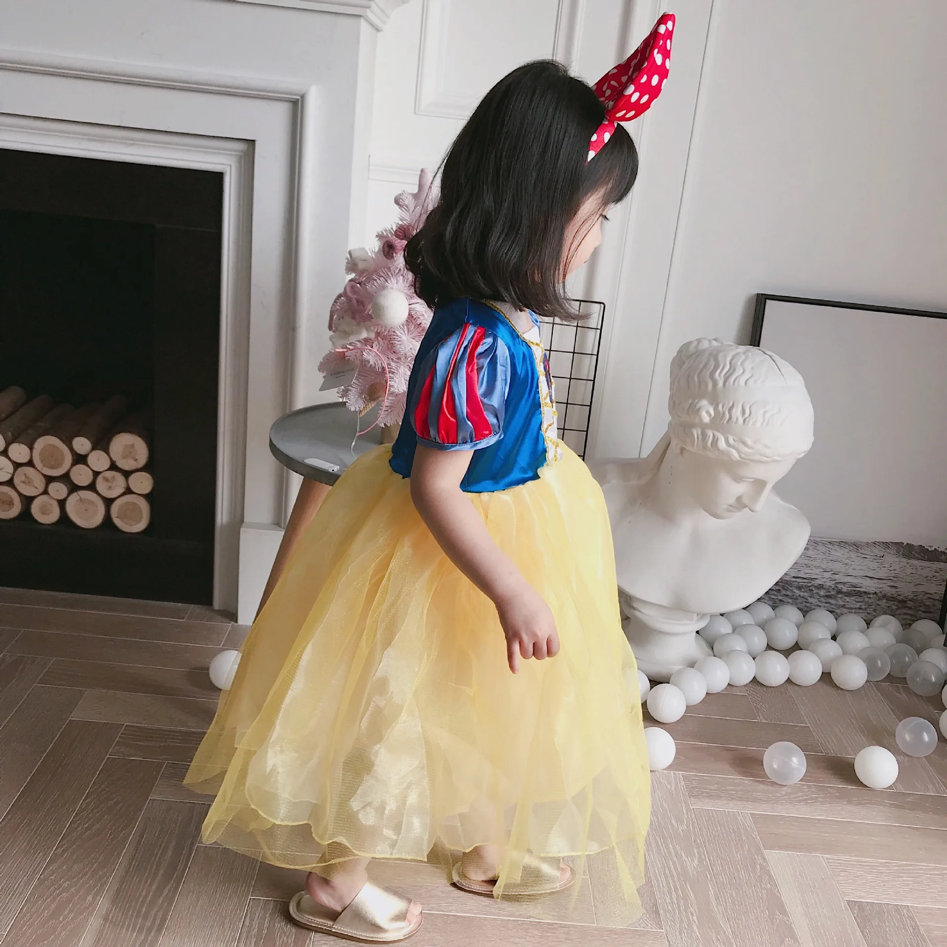 19 Years New Style Girls Baby Snow White Princess Dress CHILDREN'S DAY biao yan qun Sweet Mesh Dress Short Sleeve