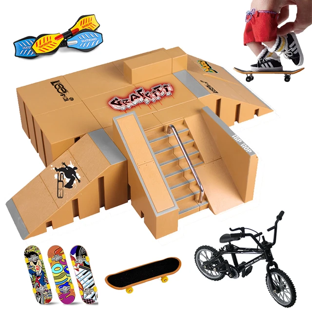 eyessssty Finger Skate Park Kit Ramp Parts with 1 Finger Skateboard Mini  Scooter Scene for Finger Skateboard Training Props