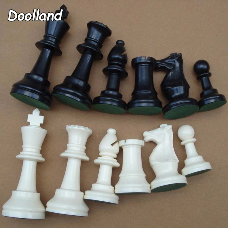 32 Medieval Chess Pieces Plastic Weighted Chess With Friend Play for Relax 77mm King Height
