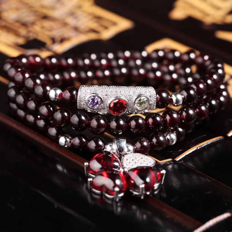 

Natural 4A Class Boutique Garnet Bracelets Magazine Less Smooth Skin Collocation 925 yin pei shi Do Not Fade