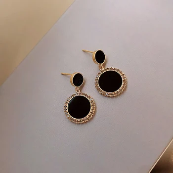 

Black circle earrings high-end niche temperament earrings female 2020 new earrings High Quality elegant Fashion Stud Earrings