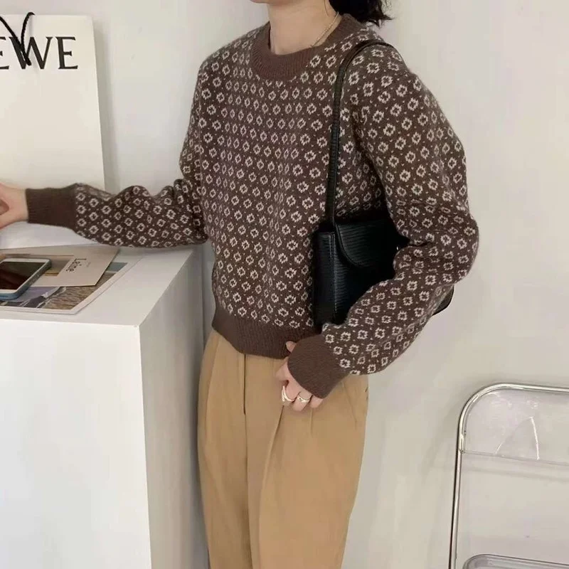 

Водолазка с круглым вырезом и длинными рукавами, свитер для женщин, Осень-зима 2023, новый модный свободный Японский ретро Вязаный топ с цветочным рисунком